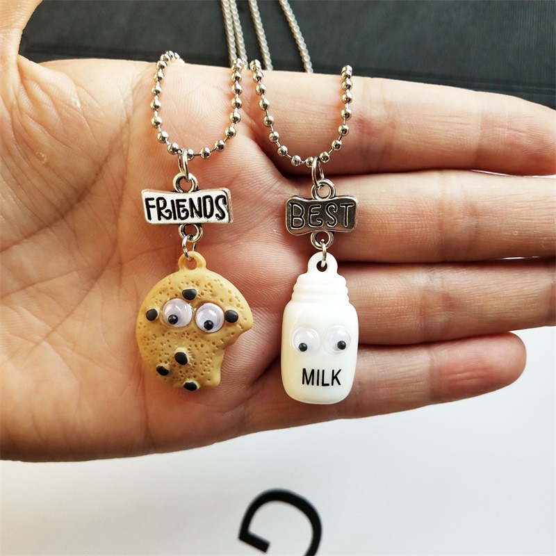 Couple Pendant Necklace Set