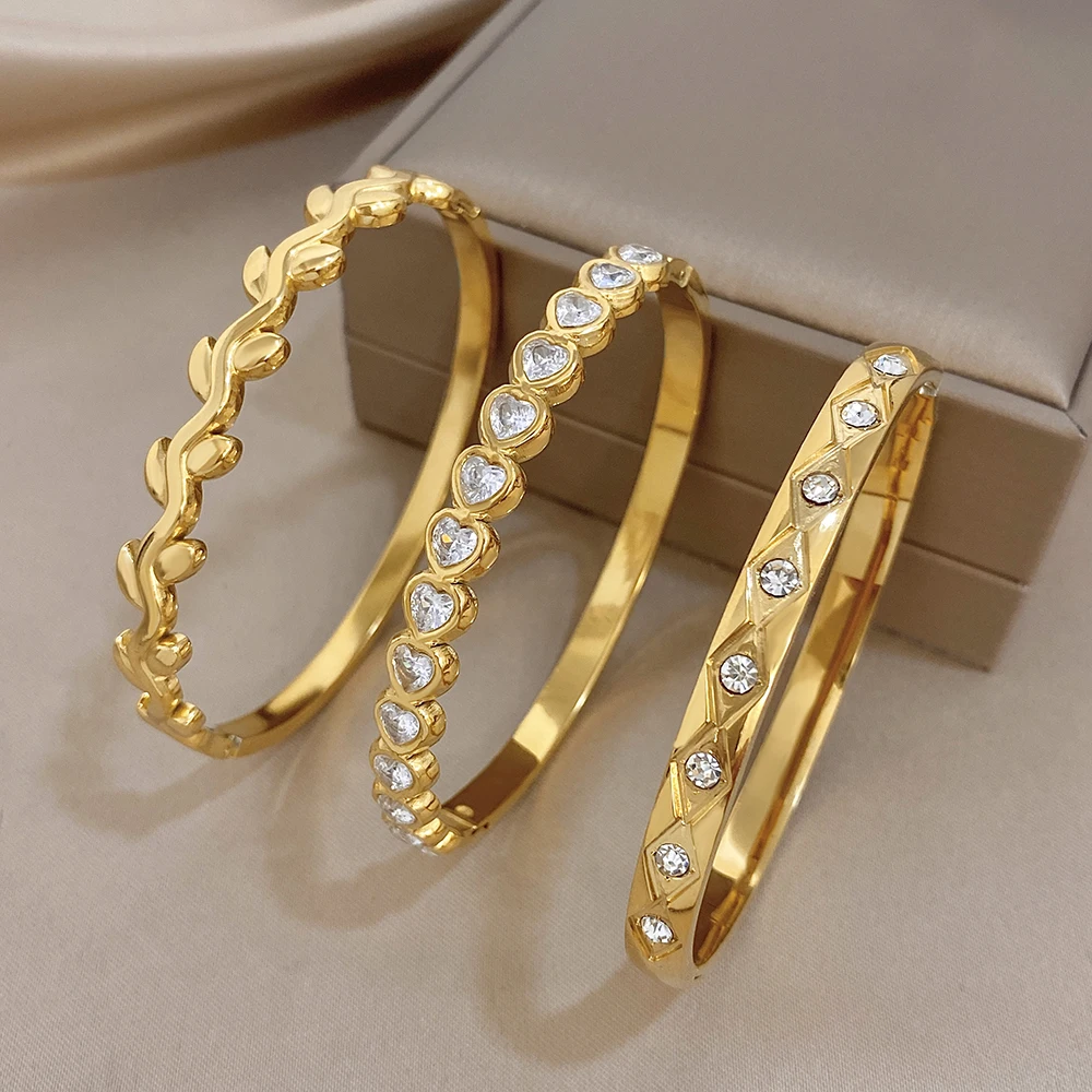 3pcs/set Leaf-shaped Wavy Open Bracelet Plated Gold Love Shape Rhinestone Inlaid Women's Stainless Steel Versatile Cuff Bangles