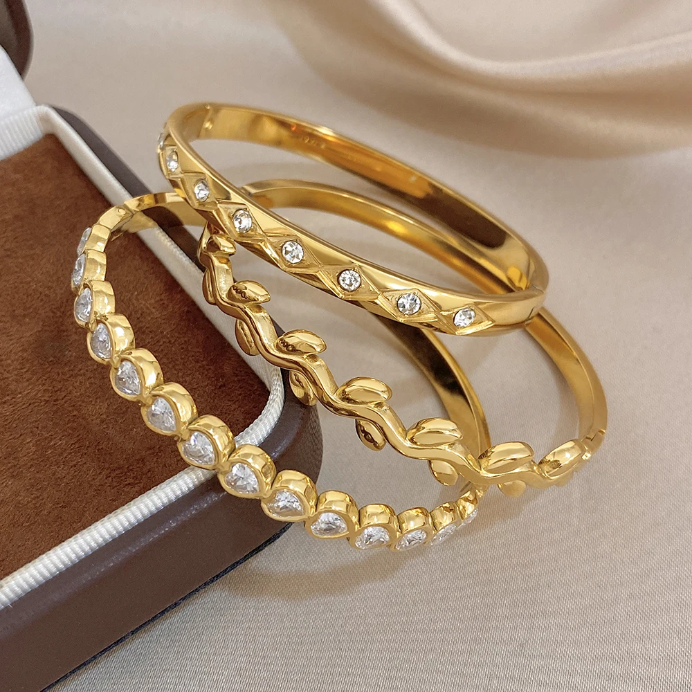 3pcs/set Leaf-shaped Wavy Open Bracelet Plated Gold Love Shape Rhinestone Inlaid Women's Stainless Steel Versatile Cuff Bangles