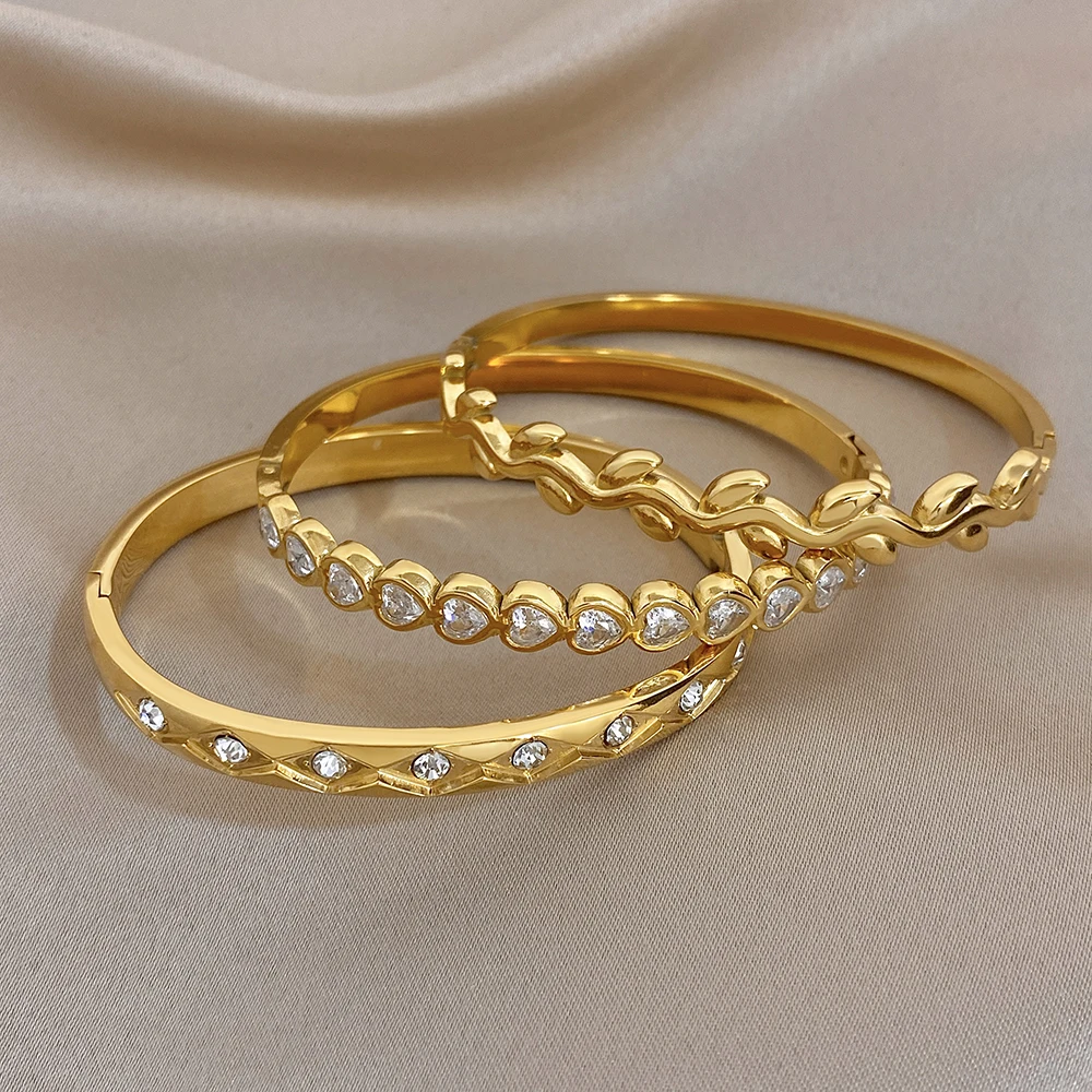 3pcs/set Leaf-shaped Wavy Open Bracelet Plated Gold Love Shape Rhinestone Inlaid Women's Stainless Steel Versatile Cuff Bangles