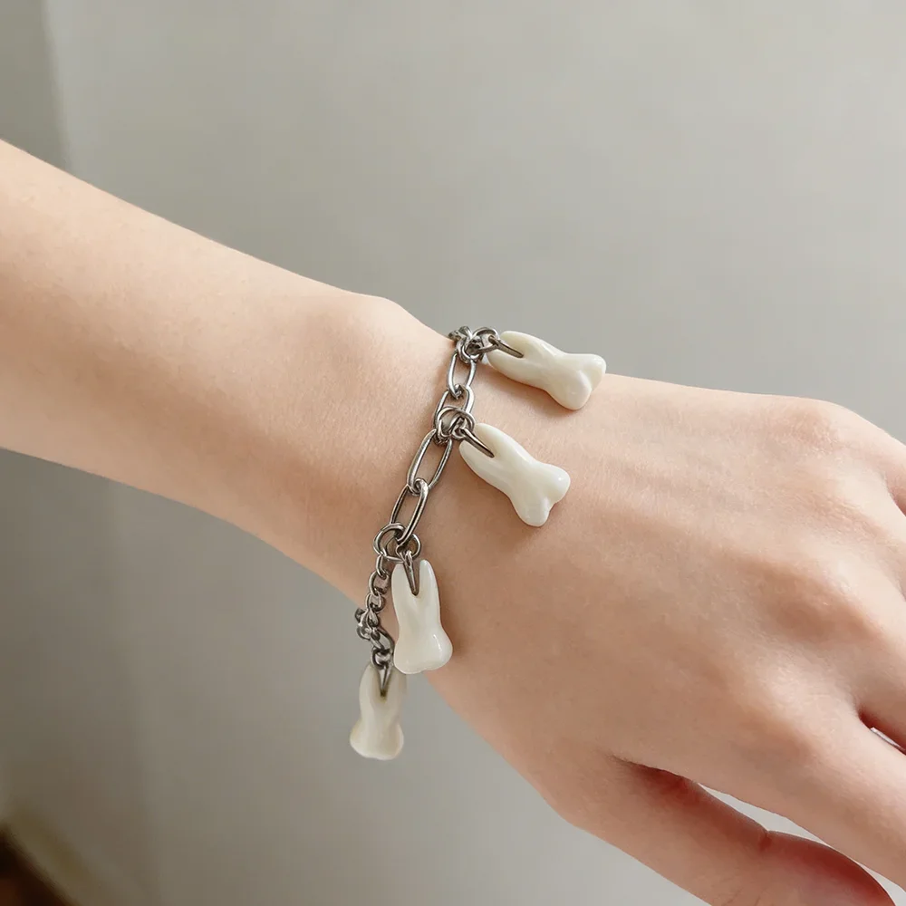 Creative Teeth Charm Bangle Bracelet Punk Street Accessory Party Jewelry Gift for Men Women Festival Dating Casual Decoration