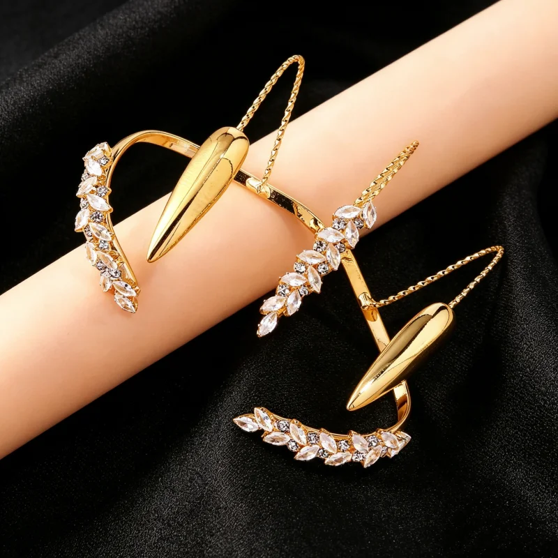 Luxury Diamond-Encrusted Leaf-Shaped Open Bracelet for Women Men Hip Hop Trendy Crystal Bracelet Party Accessory Hand Jewelry Luxury Diamond-Encrusted Leaf-Shaped Open Bracelet for Women Men Hip Hop Trendy Crystal Bracelet Party Accessory Hand Jewelry