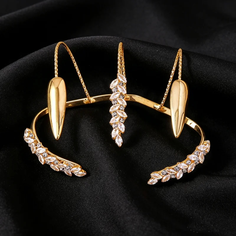 Luxury Diamond-Encrusted Leaf-Shaped Open Bracelet for Women Men Hip Hop Trendy Crystal Bracelet Party Accessory Hand Jewelry