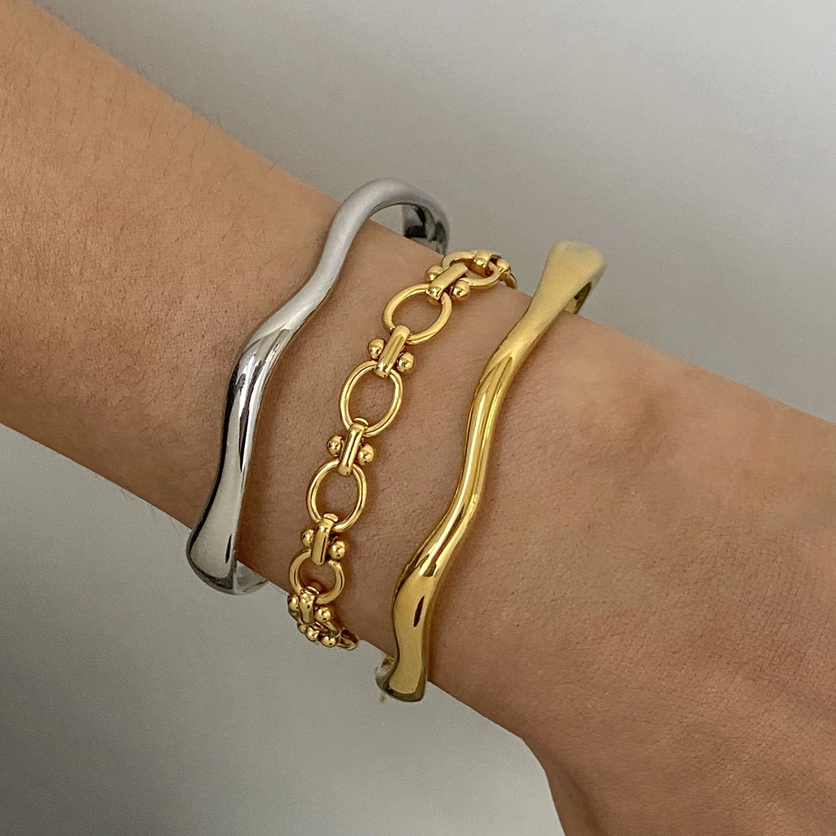 Uworld Gold Color Shiny Thick Round Bangle Cuff Circle Shaped Stacking Bracelets Waterproof Simple Ethnic Minimal Arm Party Bang Uworld Gold Color Shiny Thick Round Bangle Cuff Circle Shaped Stacking Bracelets Waterproof Simple Ethnic Minimal Arm Party Bang