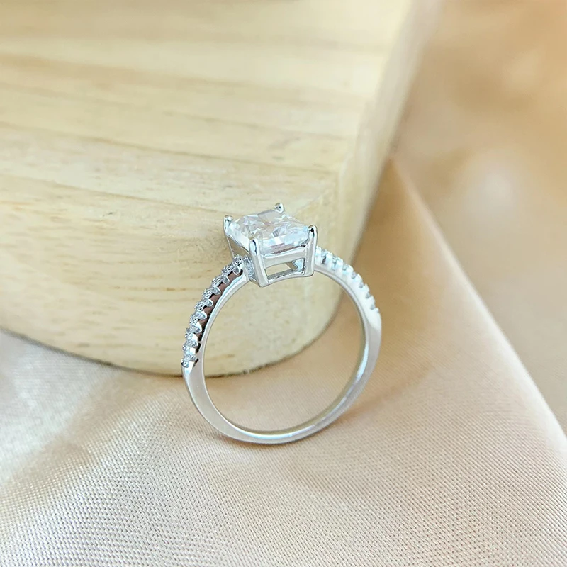 DJMAX 1-3Carat Oval/Radiant Cut D Color Moissanite Ring for Woman Original 925 Sterling Silver Engagement Wedding Ring 2025 DJMAX 1-3Carat Oval/Radiant Cut D Color Moissanite Ring for Woman Original 925 Sterling Silver Engagement Wedding Ring 2025