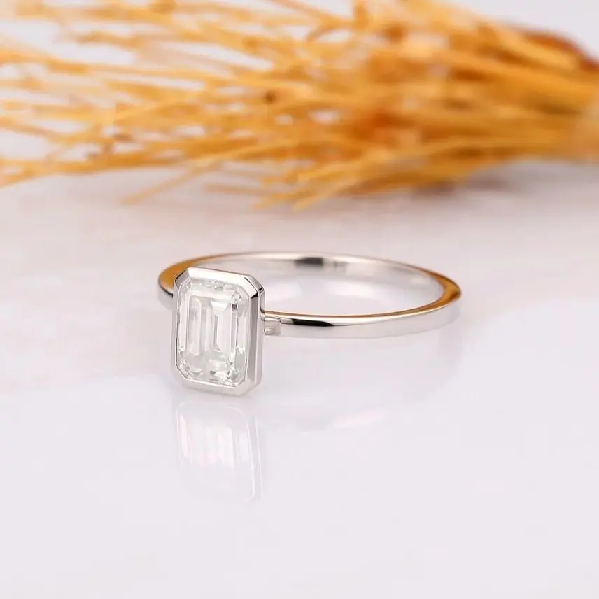 Luxury 1-3ct Emerald Cut Moissanite Ring 925 Sterling Silver Engagement Solitaire Rings for Girl Gold Plated Anniversary Gifts Luxury 1-3ct Emerald Cut Moissanite Ring 925 Sterling Silver Engagement Solitaire Rings for Girl Gold Plated Anniversary Gifts
