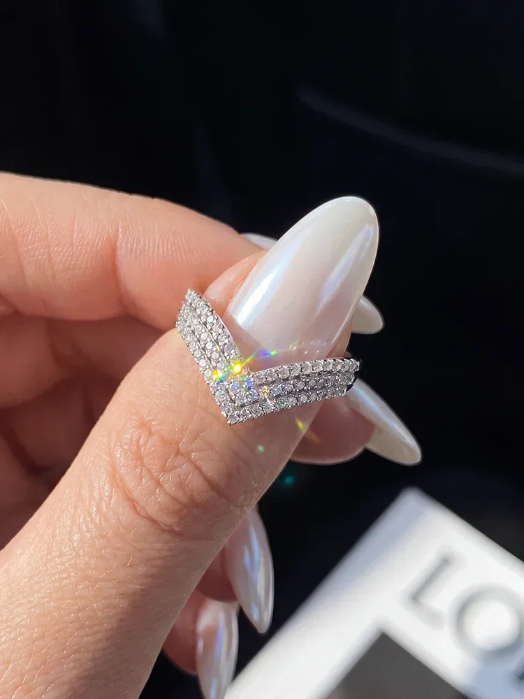 GRA Fashion Real Round Moissanite Diamond V-shaped Rings for Women Daily Wear Anniversary Party 925 Sterling Silver Fine Jewelry