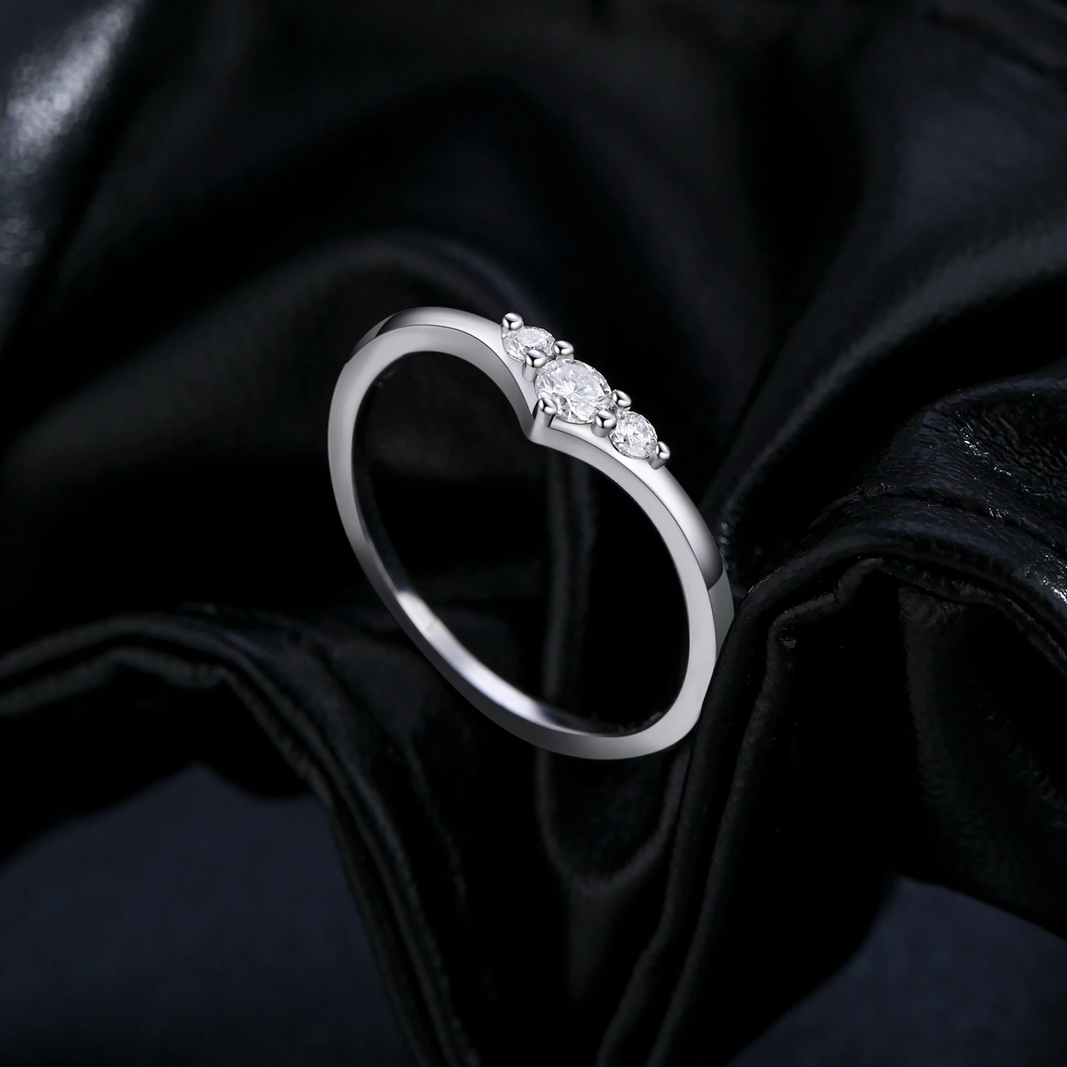 MODIAN Simple Eternity Moissanite Ring 925 Sterling Silver Sparkling Simple Thin Wedding Band Rings For Women Fine Jewelry Gift MODIAN Simple Eternity Moissanite Ring 925 Sterling Silver Sparkling Simple Thin Wedding Band Rings For Women Fine Jewelry Gift