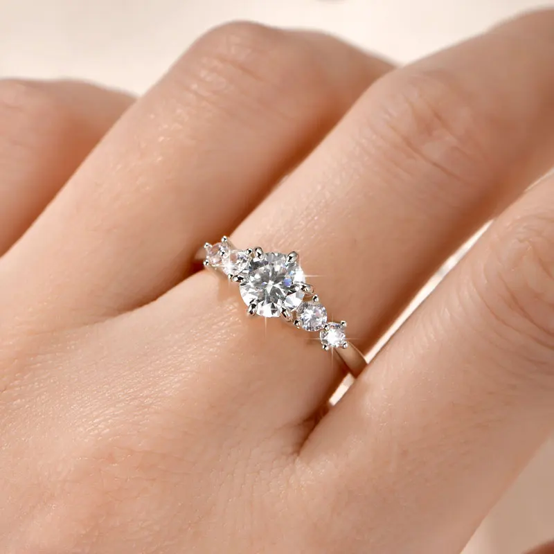 Rrjzz 1CT D Color VVS1 Round Cut Lab Imitation Diamond Moissanite Engagement Ring with GRA 14k Gold Plated  Women Wedding Ring