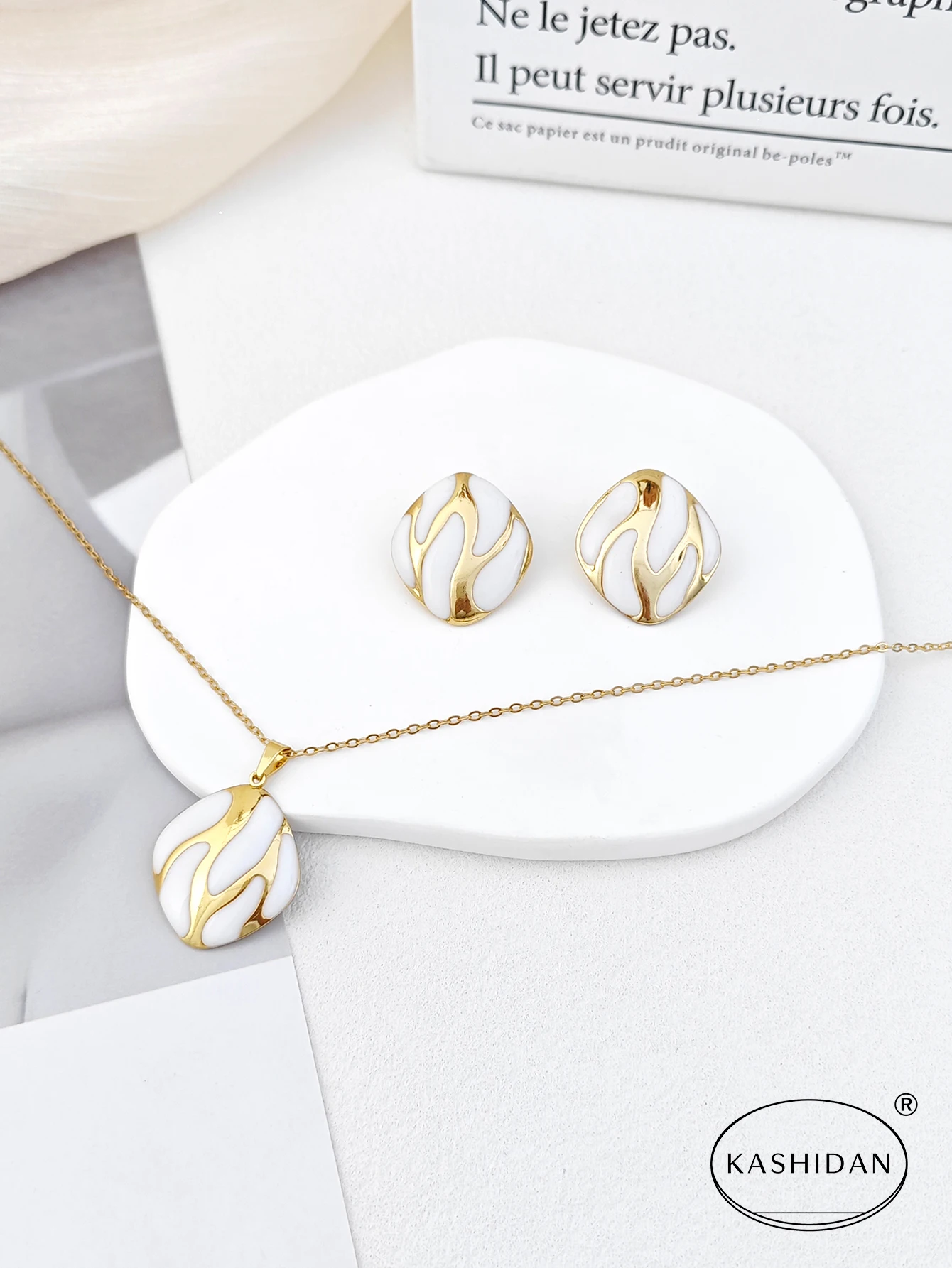 Fashion Enamel Drip Geometric Stud Earrings and Necklace Set, Stainless Steel Waterproof Hypoallergenic Women’s Jewelry Gift Fashion Enamel Drip Geometric Stud Earrings and Necklace Set, Stainless Steel Waterproof Hypoallergenic Women's Jewelry Gift