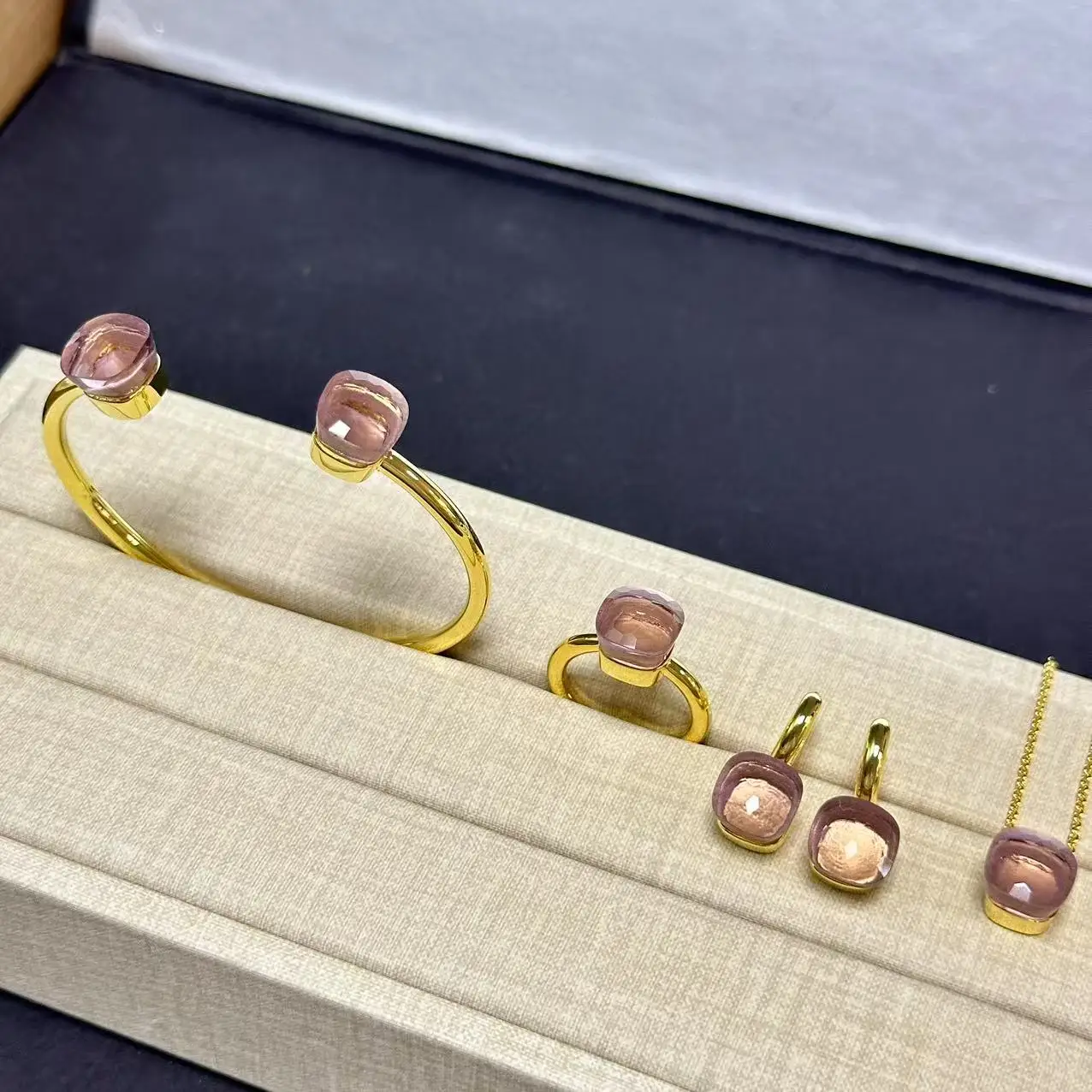 4Pcs/Set Women Ring Earrings Necklace Bangle Jewelry Set Colorful Crystal Gold Plated Fashion Jewelry Gift for Women 4Pcs/Set Women Ring Earrings Necklace Bangle Jewelry Set Colorful Crystal Gold Plated Fashion Jewelry Gift for Women