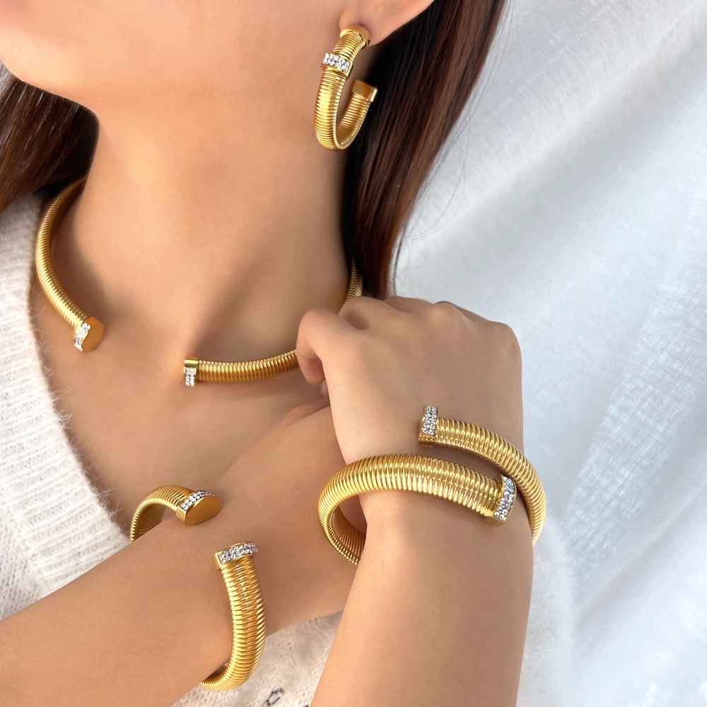 High Quality Cross Cuff Stainless Steel Jewelry Set Personalized Spiral Texture 18K Gold Plated Arm Neck Bijoux Waterproof