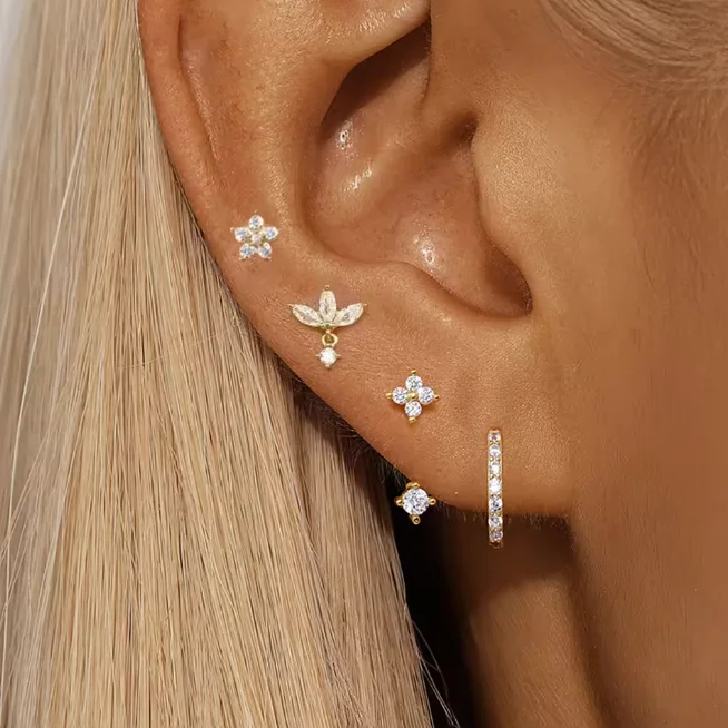 4PCS Zircon Heart Moon Flower Small Hoop Earrings Set For Women Stainless Steel Huggies Pendant Piercing Earrings Jewelry Aretes 4PCS Zircon Heart Moon Flower Small Hoop Earrings Set For Women Stainless Steel Huggies Pendant Piercing Earrings Jewelry Aretes
