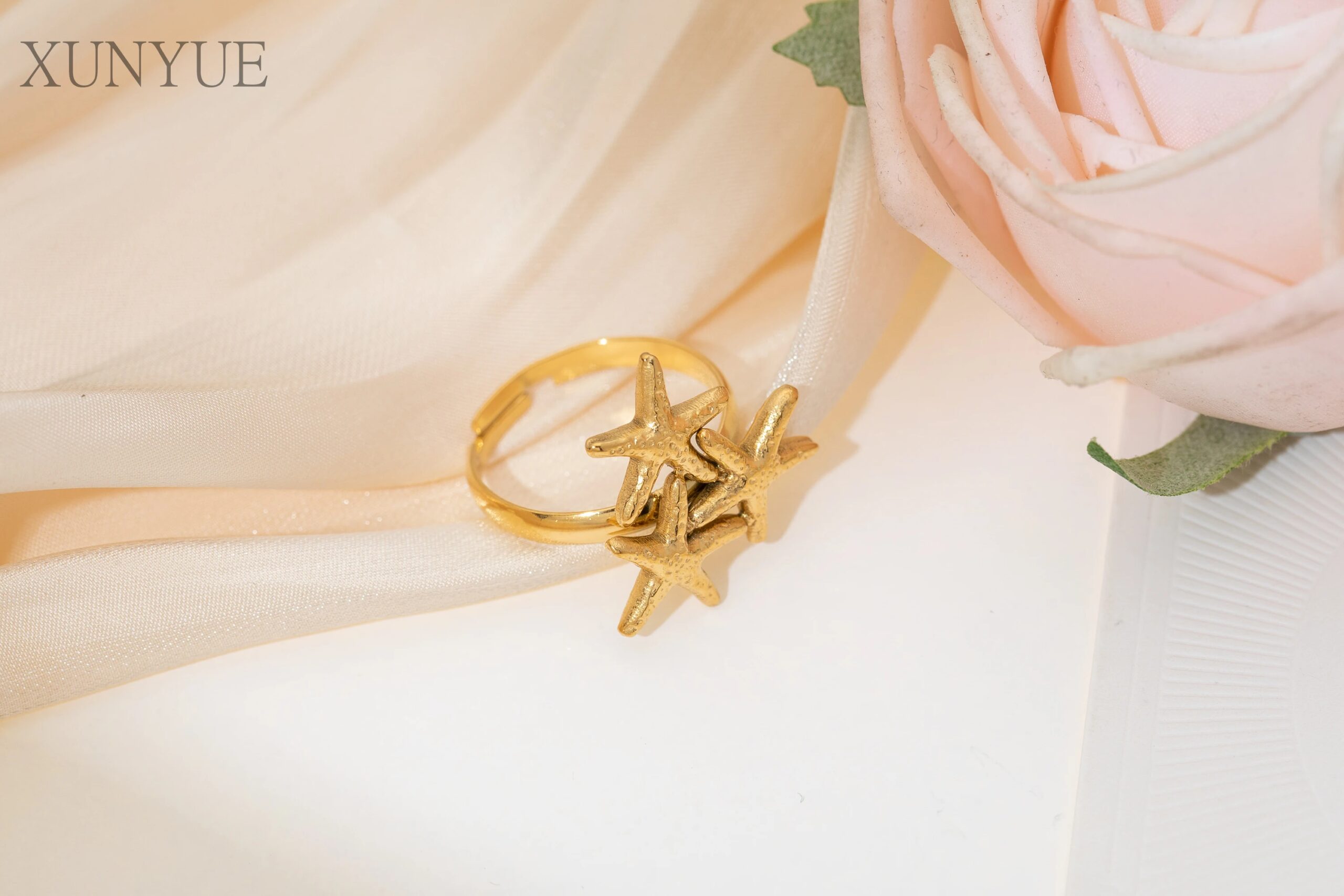 Xunyue Cute Fashion Design Girl Jewelry For Beach Solid  Plated Starfish Stud Earrings for Daily Wear