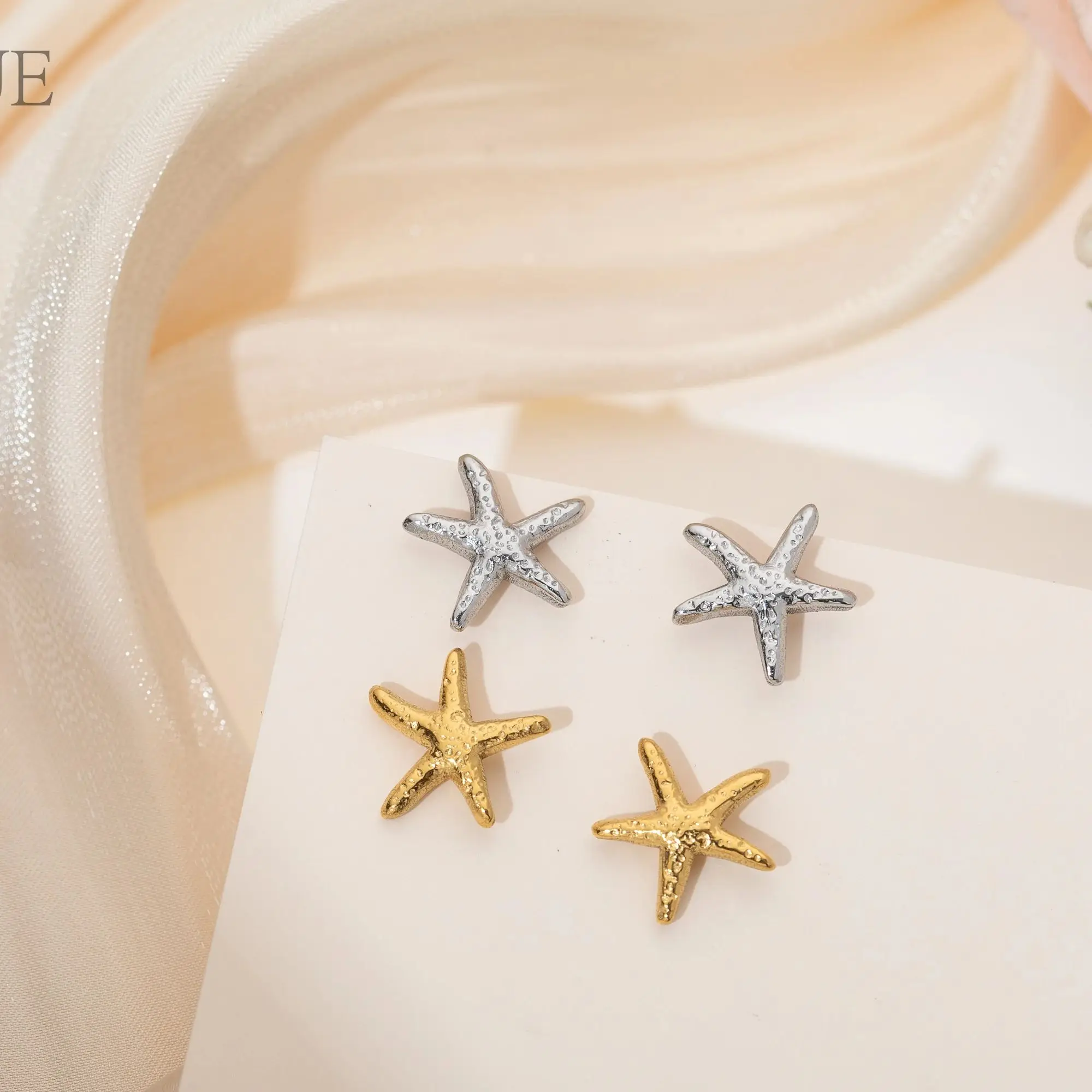 Xunyue Cute Fashion Design Girl Jewelry For Beach Solid  Plated Starfish Stud Earrings for Daily Wear