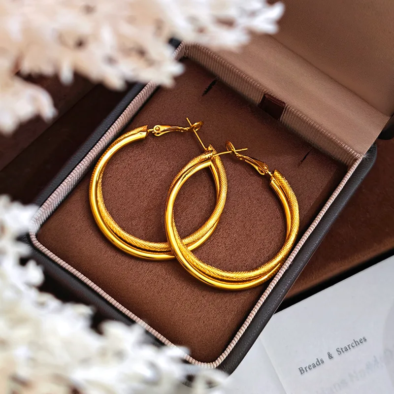 Interconnected double rings create generous outlines, women's Large Double Hoop Plain Earrings of 24K Gold AU999 for daily