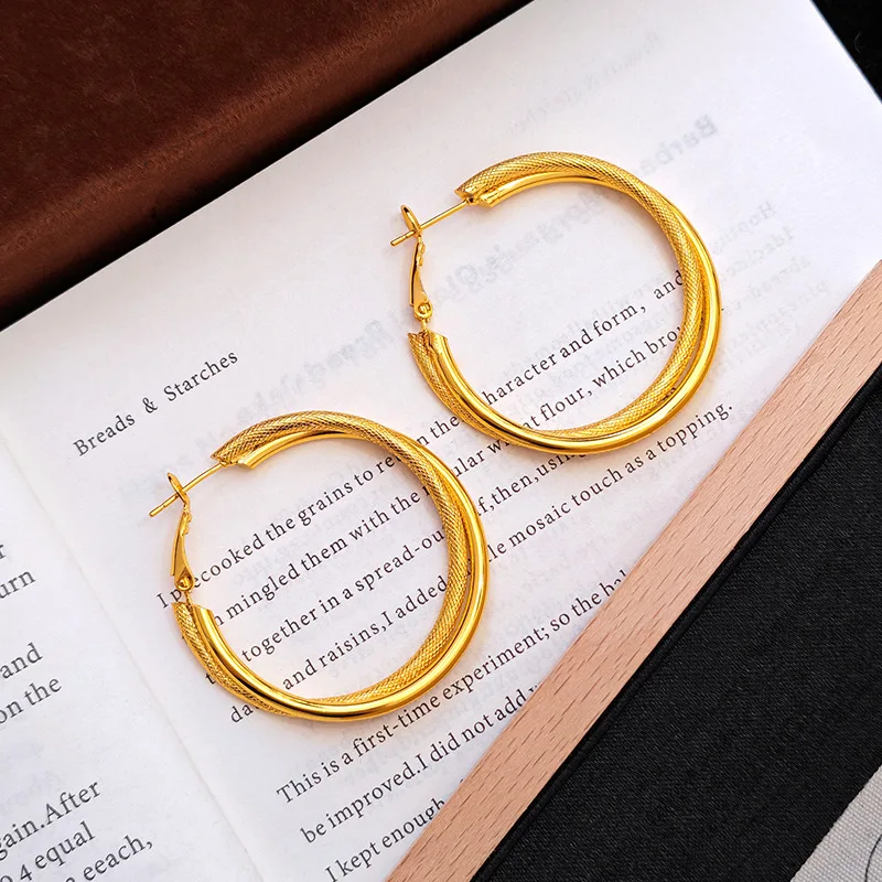 Interconnected double rings create generous outlines, women's Large Double Hoop Plain Earrings of 24K Gold AU999 for daily