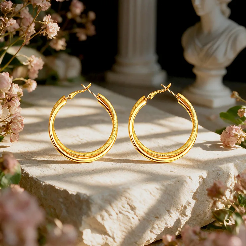 Interconnected double rings create generous outlines, women's Large Double Hoop Plain Earrings of 24K Gold AU999 for daily
