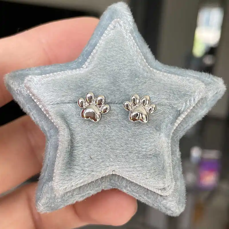 1 Pcs Cute Puppy Paw 316L Titanium Steel Ear Bone Nail Studs,New Fashion Luxury-Style Ear Jewelry for Women Y2K Earrings Jewelry