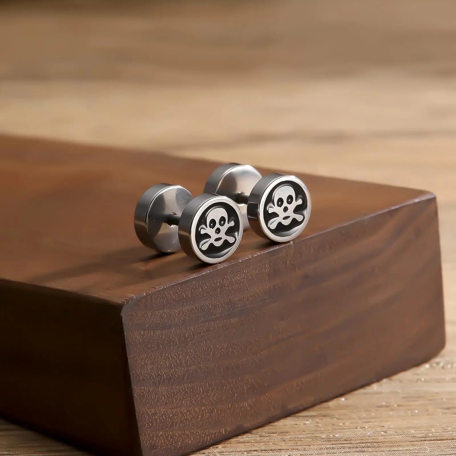 Hypoallergenic Stainless Steel black Pirate Skull Circle stud earrings Gothic Punk Halloween Decorative Jewelry For Men Women Hypoallergenic Stainless Steel black Pirate Skull Circle stud earrings Gothic Punk Halloween Decorative Jewelry For Men Women