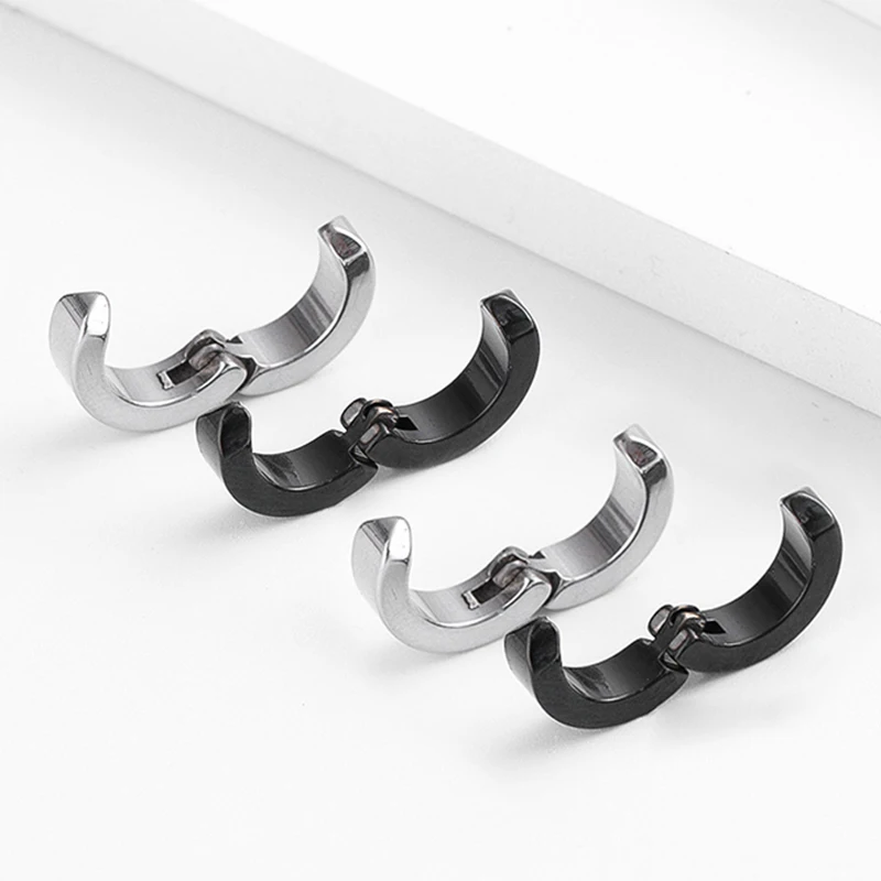 2pcs Anime Chainsaw Man Yoshida Hirofumi Cosplay Ear Clip Earrings Women Men Punk Black No Pierced Fake Ear Circle Pop Jewelry