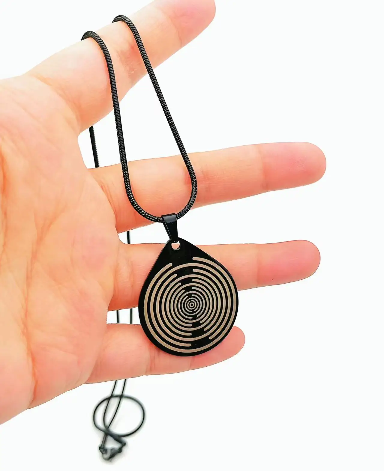 New Lakhovsky MWO EMF Necklace Pendant With Stainless Steel Chain Necklace EMFS Polarizing Feng Shui Disk Antenna Ornament