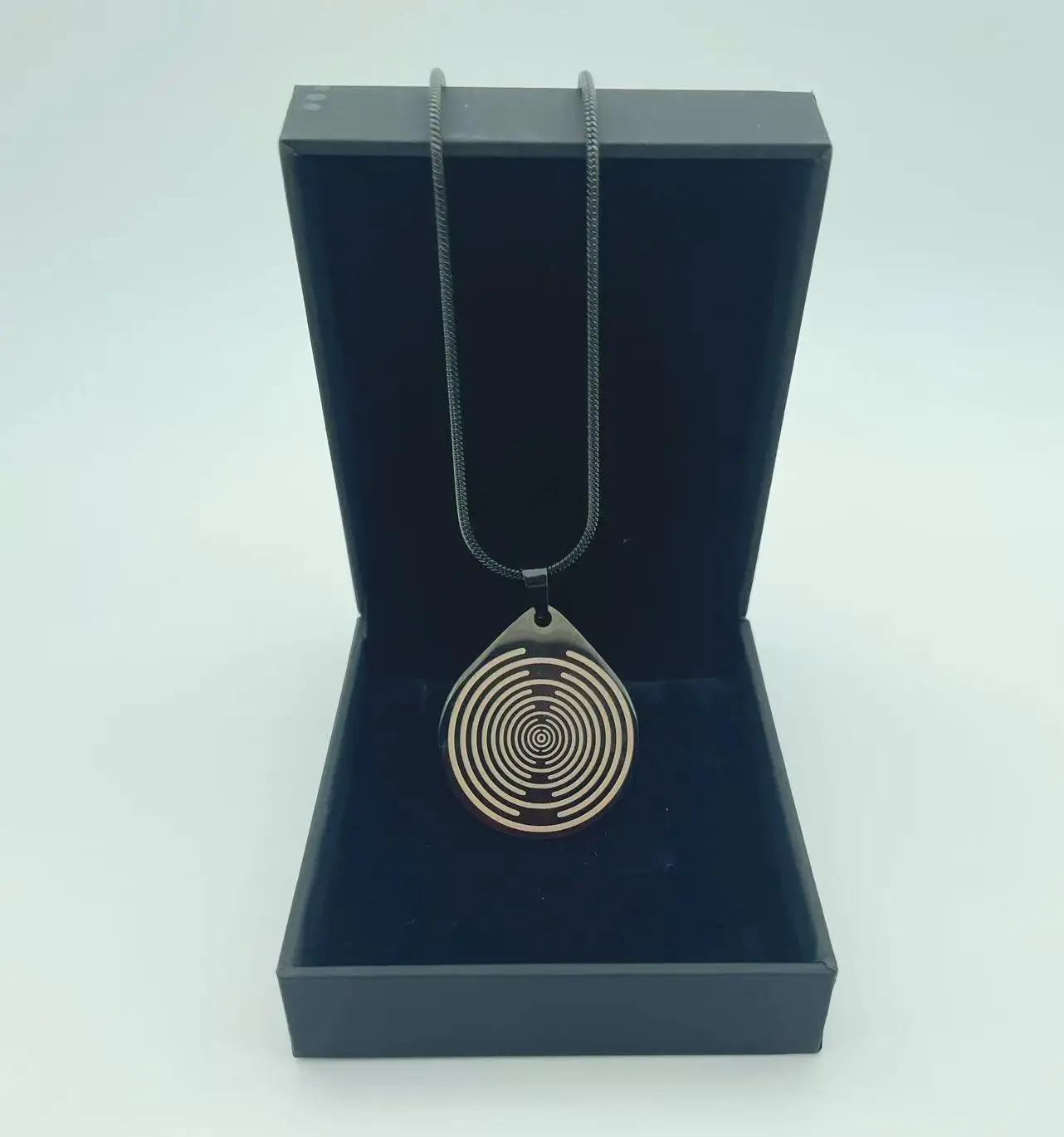 New Lakhovsky MWO EMF Necklace Pendant With Stainless Steel Chain Necklace EMFS Polarizing Feng Shui Disk Antenna Ornament