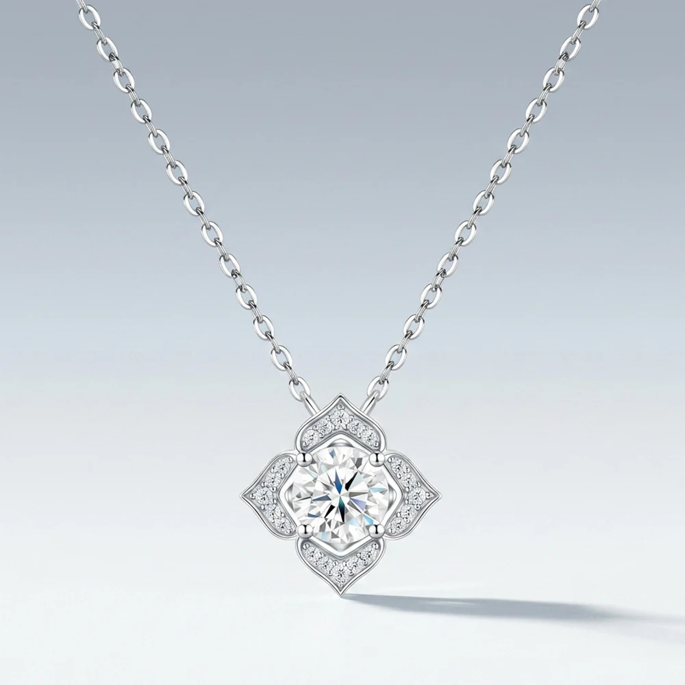 Flower 1CT Full Moissanite Pendant Necklace for Women 925 Sterling Silver Lucky Four-leaf Clover Choker Chain Wedding Jewelry Flower 1CT Full Moissanite Pendant Necklace for Women 925 Sterling Silver Lucky Four-leaf Clover Choker Chain Wedding Jewelry