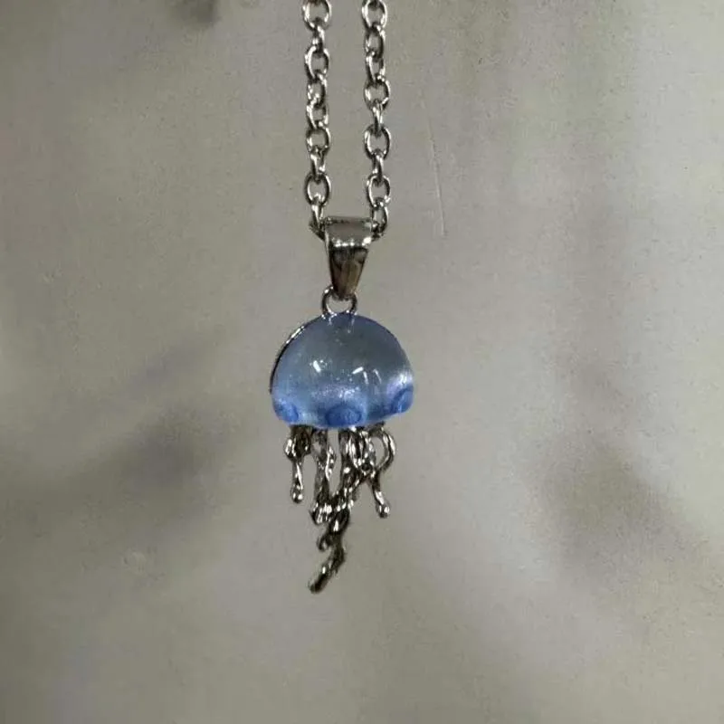 Fashion Blue Pink Jellyfish Pendant Necklace for Women Vintage Couple Elegant Long Tassels Charms Necklace Y2K Jewelry Gifts