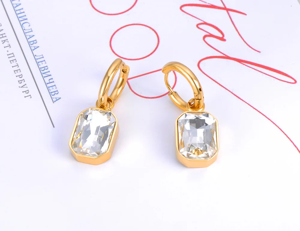 Lokaer Sparkling Stainless Steel Geometric Square Cubic Zirconia Crystal Pendant Necklace Jewelry For Women N23076