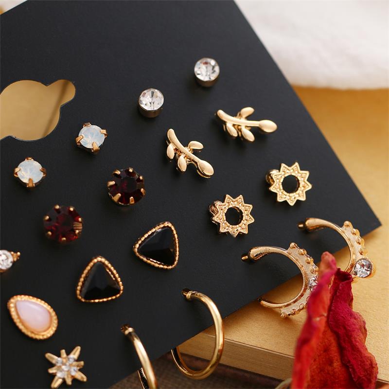 Women's Stylish Earrings Set Women's Stylish Earrings Set