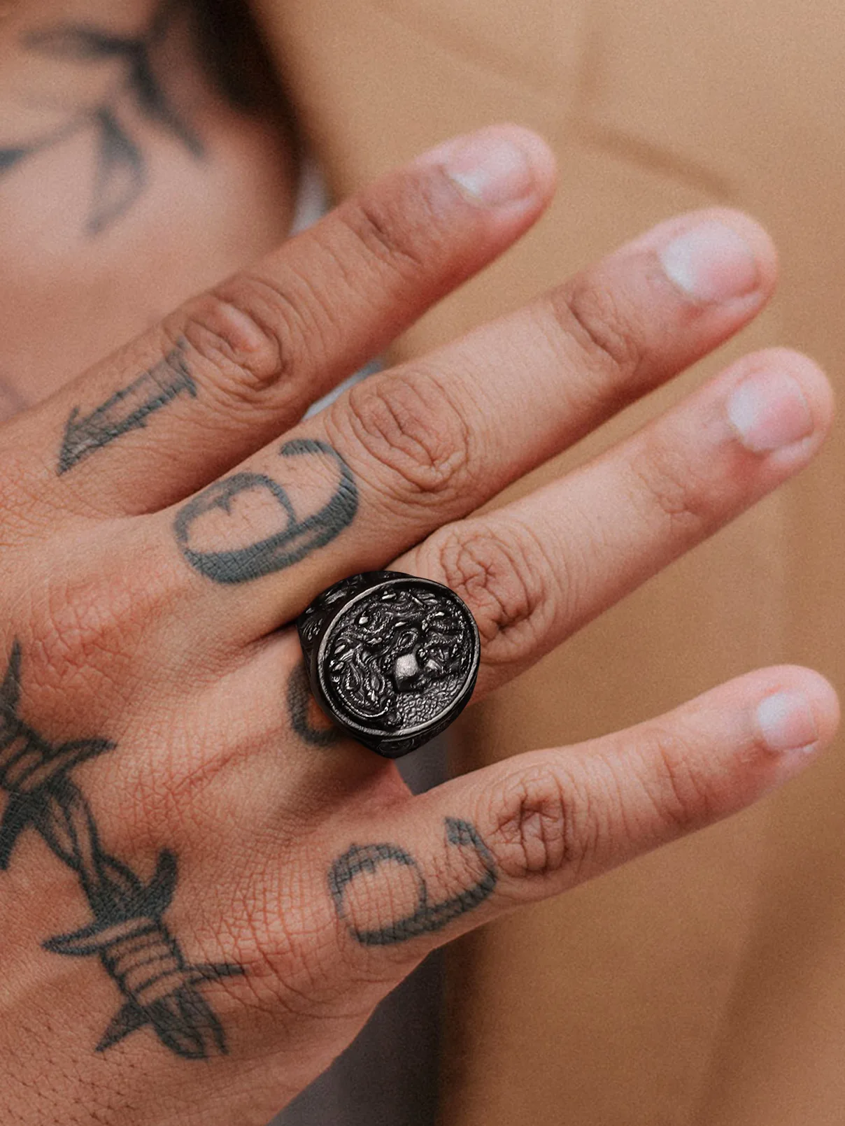 U7 Snake Rings for Man Woman 316L Stainless Steel Medusa Ouroboros Serpent Snake Bones Size 7-14 Gothic Ring Jewelry Gift Choice