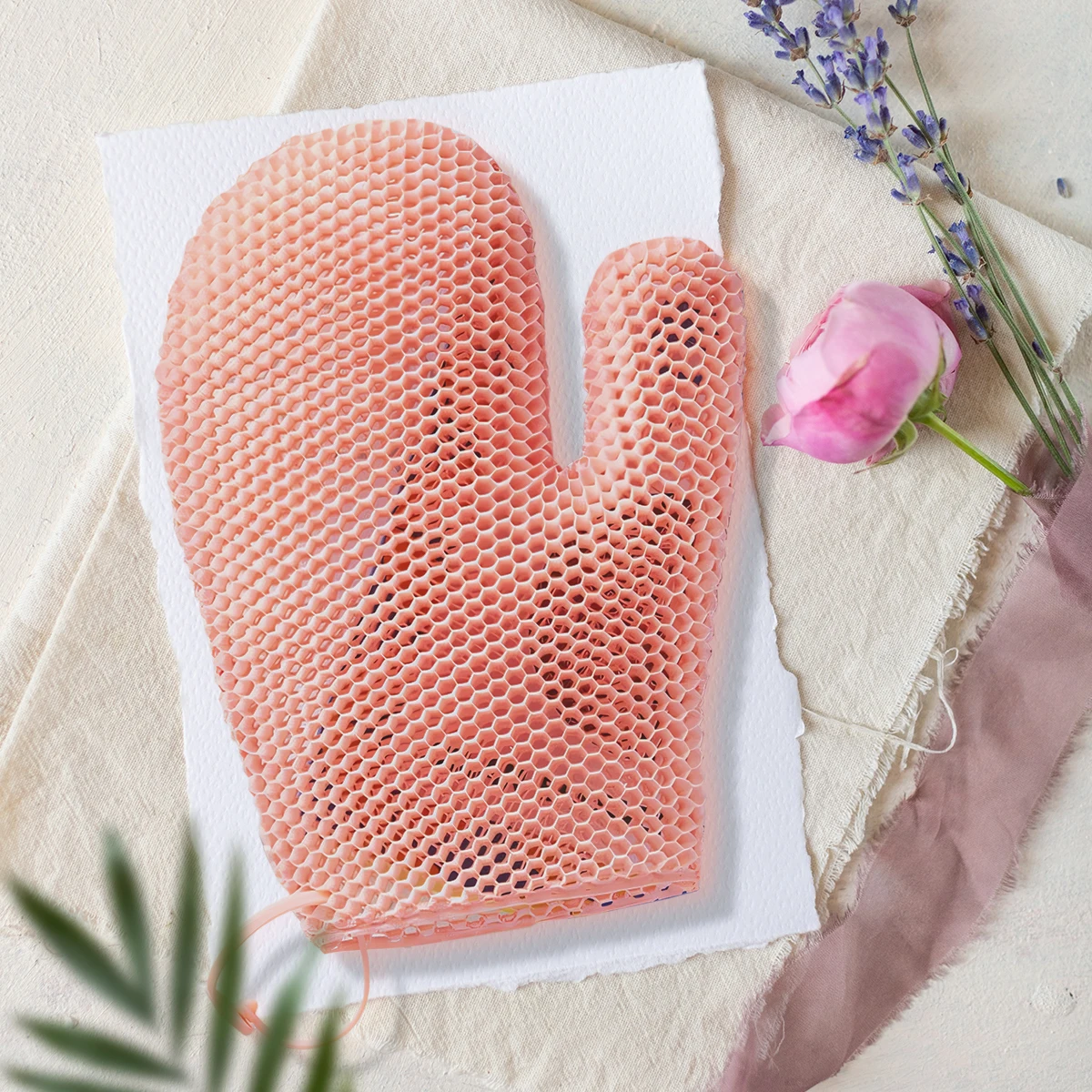 Exfoliating Shower Glove with Colorful Honeycomb Weave and TPU High Elasticity Antibacterial Material – Gentle, Safe and Durable Exfoliating Shower Glove with Colorful Honeycomb Weave and TPU High Elasticity Antibacterial Material - Gentle, Safe and Durable
