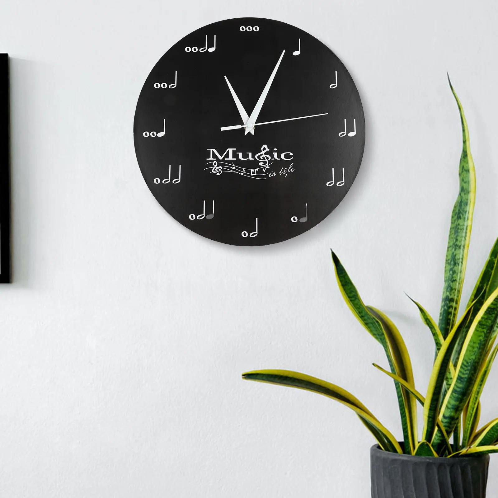 Unique Design Clock Musical Note Wall Clock Music Theme Home Decoration Density Board Clock 30x30cm Wall Clock